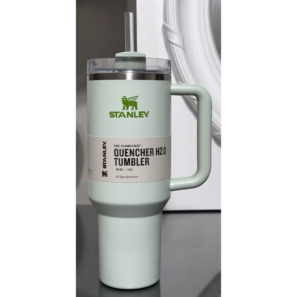 Stanley Quencher H2.0 FlowState 40oz Tumbler, GREEN DIVINE - Picture 1 of 4
